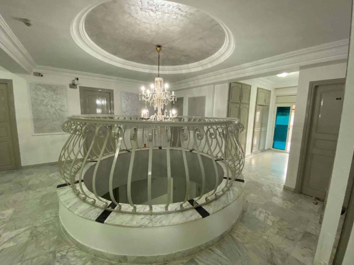 Hotel Le Calife Tunis Buitenkant foto