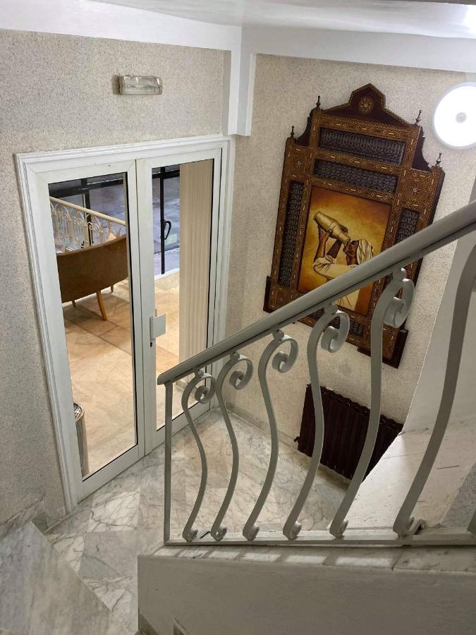 Hotel Le Calife Tunis Buitenkant foto
