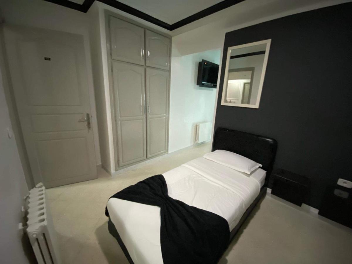 Hotel Le Calife Tunis Buitenkant foto
