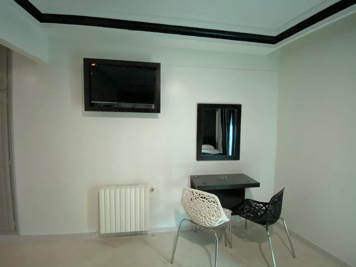 Hotel Le Calife Tunis Buitenkant foto