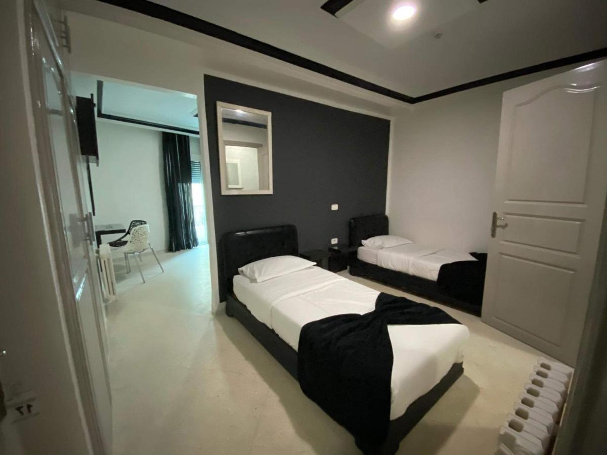 Hotel Le Calife Tunis Buitenkant foto